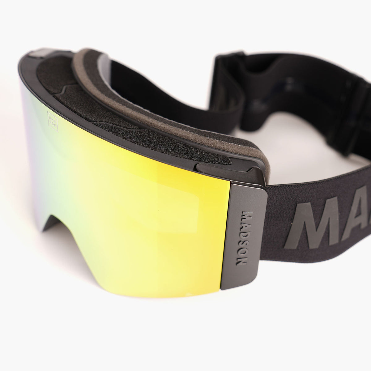 Switch Snow Goggle | Black Gold