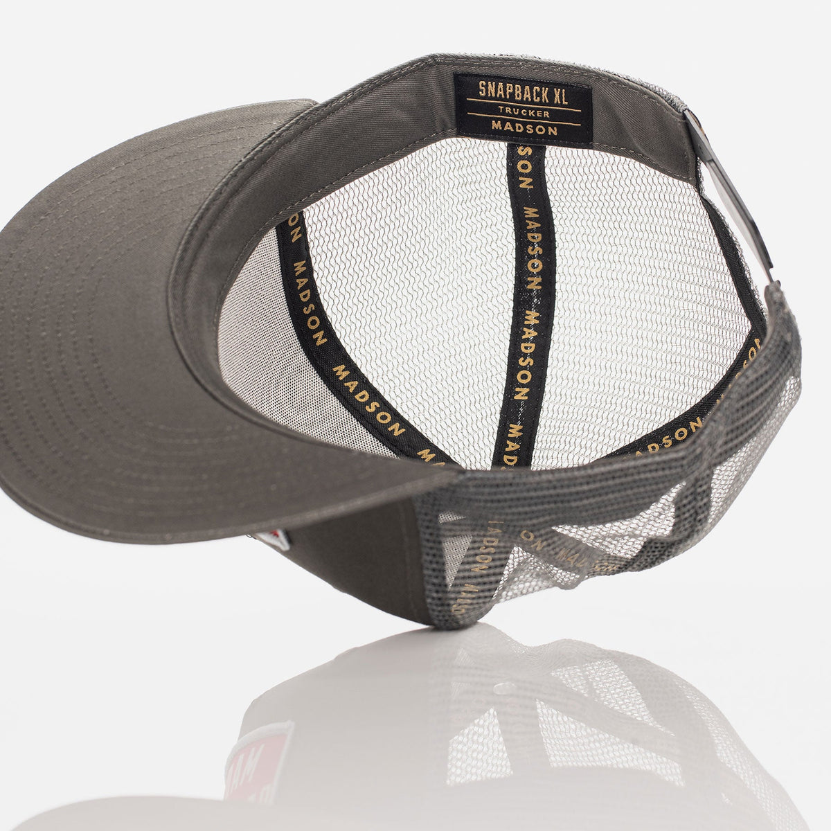 Snapback XL Trucker Keystone / Charcoal