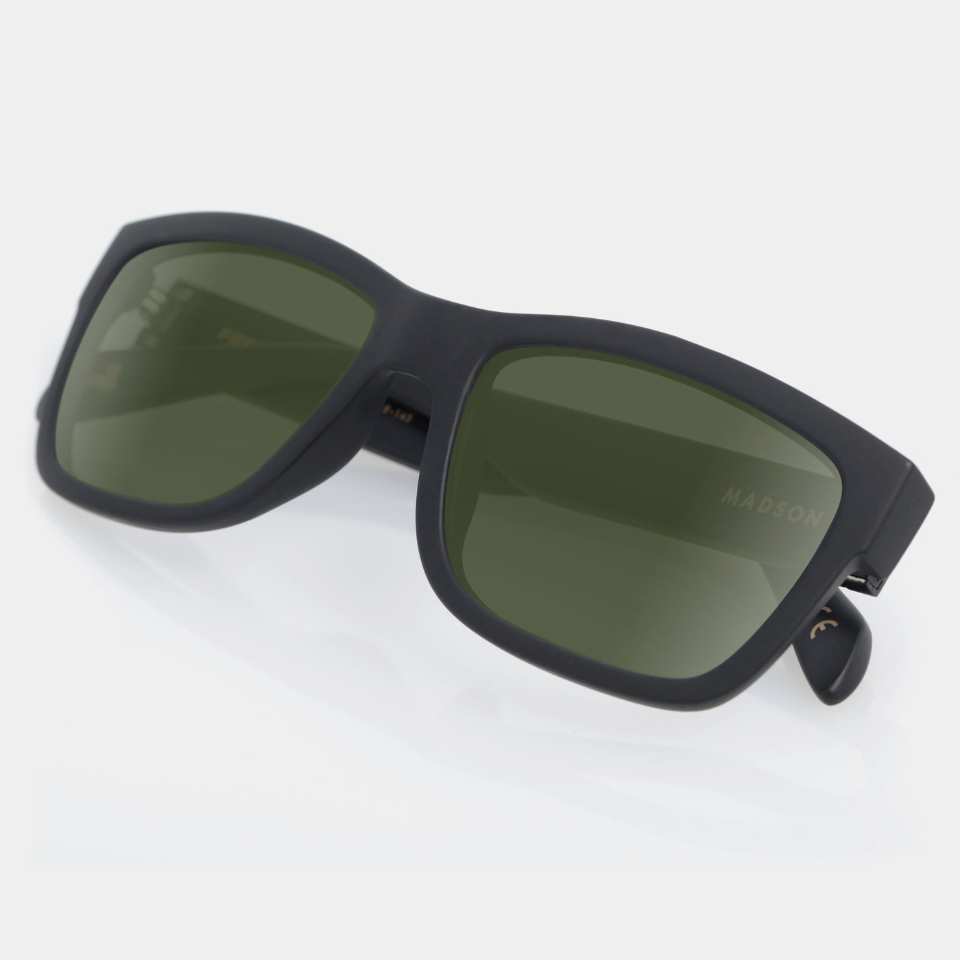 retro black sunglasses for men